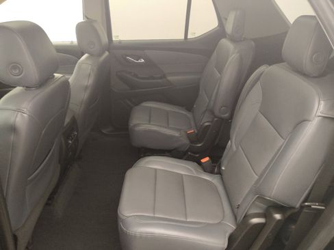 Used 2018 Chevrolet Traverse Premier w/ Driver Confidence II Package FWD image 18