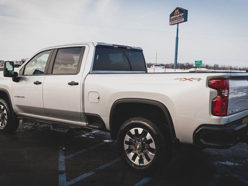 Used 2021 Chevrolet Silverado 2500 Custom w/ Snow Plow Prep/Camper Package image 22