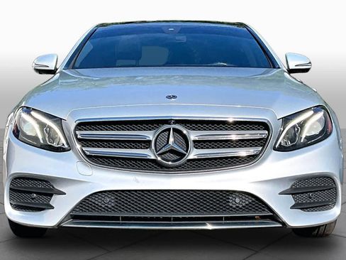 Used 2020 Mercedes-Benz E 350 4MATIC Sedan image 4