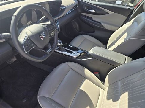 Used 2025 Buick Envista Avenir image 28