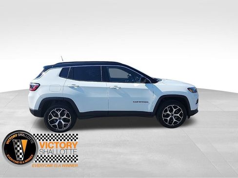 Certified 2025 Jeep Compass Limited image 28