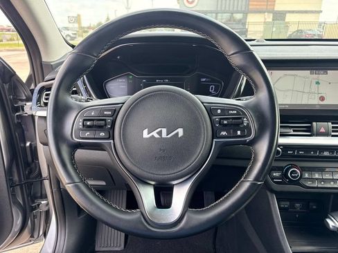 Used 2022 Kia Niro Touring Special Edition FWD image 27