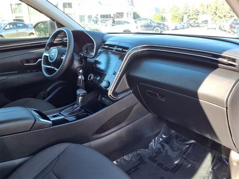 Used 2022 Hyundai Tucson SE image 15