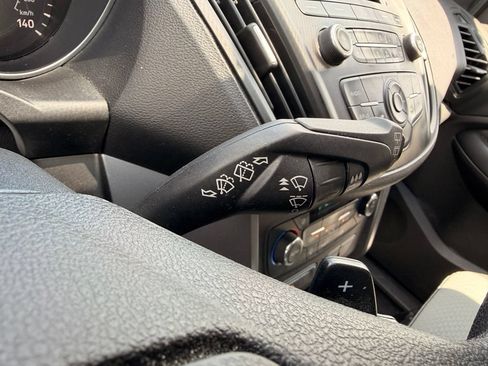 Used 2017 Ford Escape SE FWD image 18