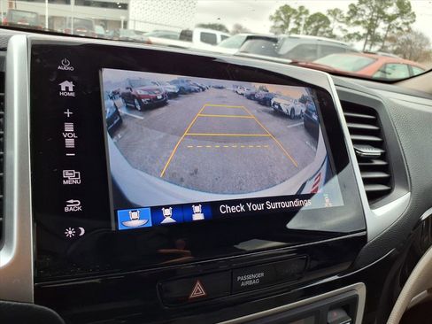 Certified 2017 Honda Pilot Elite image 6