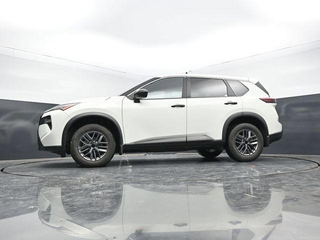 Used 2024 Nissan Rogue S AWD/4WD image 53