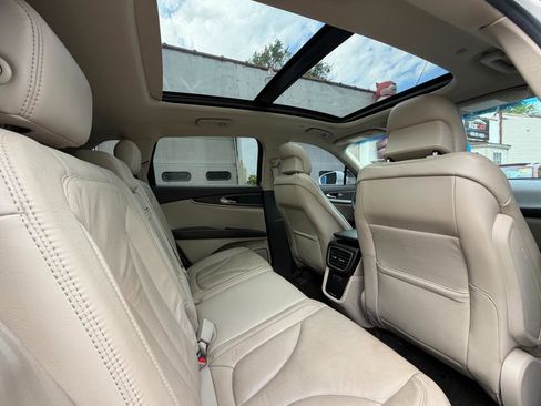 Used 2016 Lincoln MKX Reserve w/ Climate Package AWD/4WD image 37