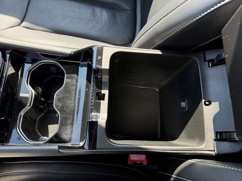 Used 2023 Jeep Grand Cherokee Limited image 33