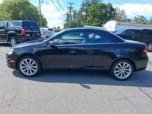Used 2015 Volkswagen Eos Komfort FWD image 2