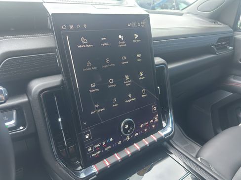 Used 2025 GMC Yukon AT4 Ultimate image 27