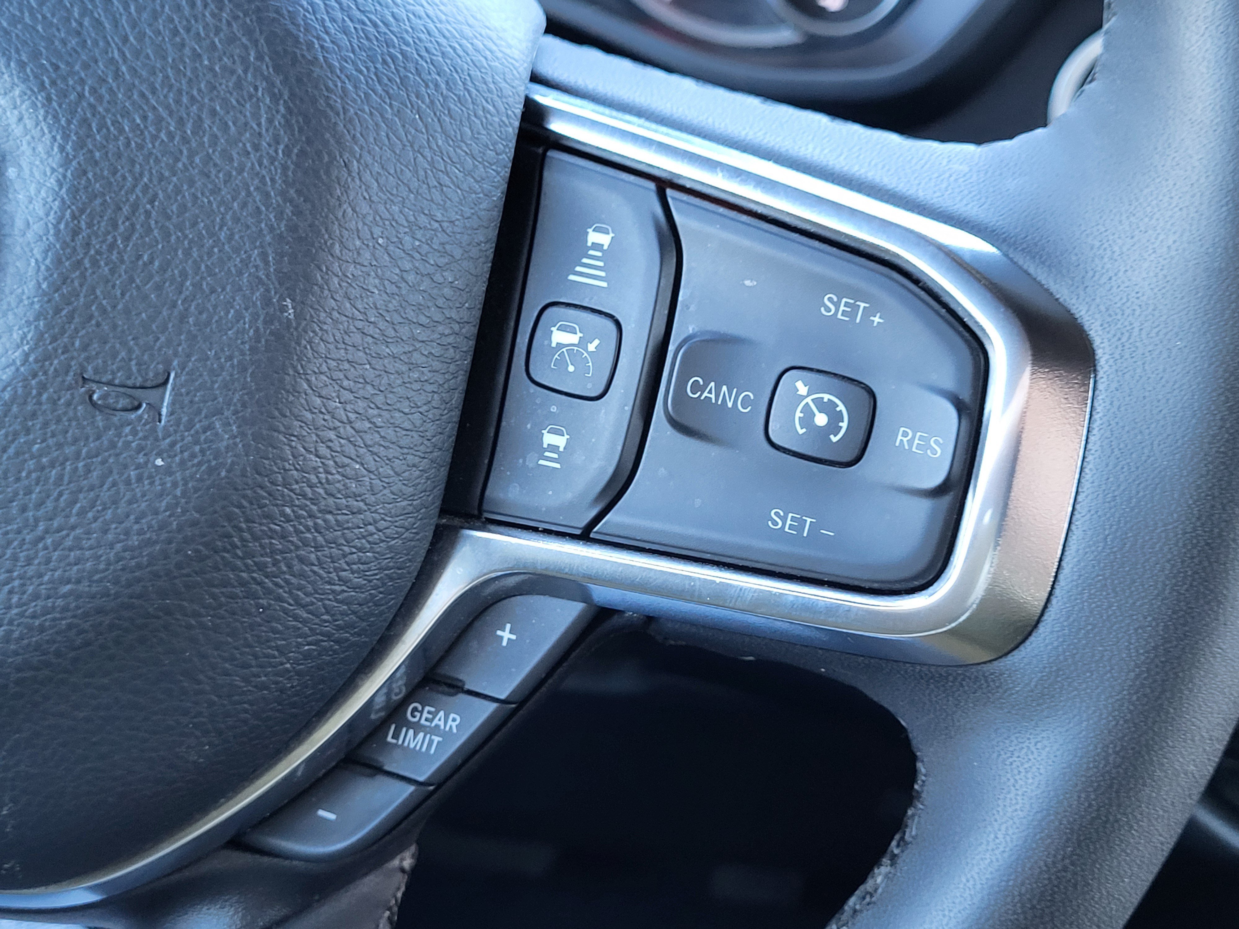 Used 2026 RAM 1500 Laramie AWD/4WD image 29