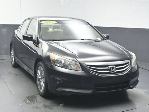 Used 2011 Honda Accord EX-L image 2