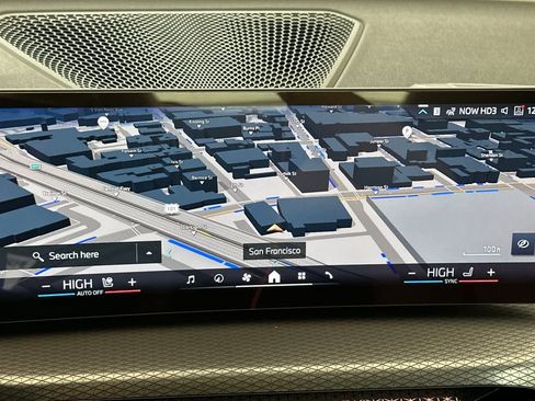 Used 2025 BMW 430i Coupe w/ M Sport Package image 18