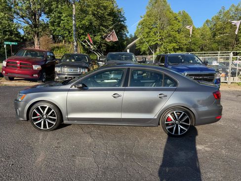 Used 2014 Volkswagen Jetta GLI FWD image 4