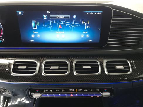 Used 2025 Mercedes-Benz GLS 63 AMG 4MATIC image 16