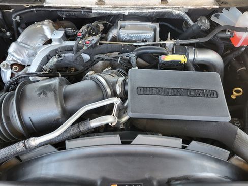 Used 2020 Chevrolet Silverado 2500 LTZ w/ LTZ Convenience Package AWD/4WD image 25
