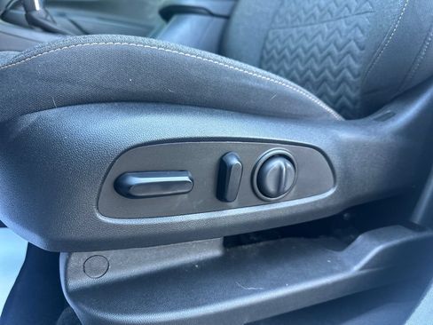 Used 2024 Chevrolet Equinox LT AWD/4WD image 9