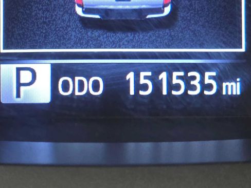 Used 2018 Toyota Tacoma SR5 AWD/4WD image 20