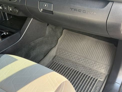 Used 2023 Toyota Tacoma TRD Off-Road AWD/4WD image 20