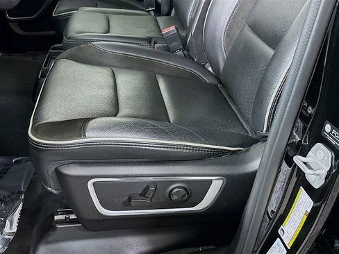 Used 2022 RAM 1500 Laramie image 25