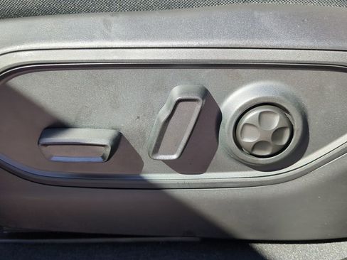 New 2025 Jeep Grand Cherokee L Laredo w/ Luxury Tech Group I image 28