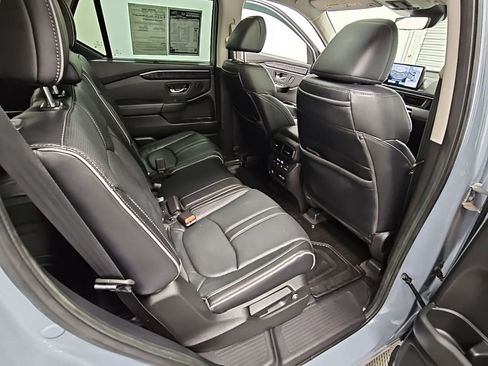 Used 2023 Honda Pilot Elite image 40