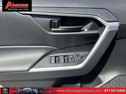 Certified 2025 Toyota RAV4 LE AWD/4WD image 21