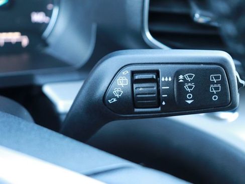 Used 2024 Ford Explorer XLT w/ Equipment Group 202A image 20