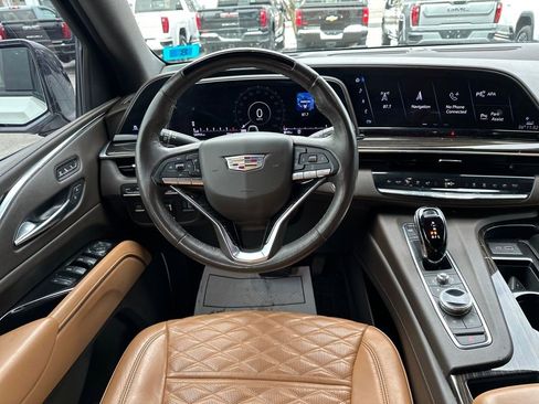 Certified 2022 Cadillac Escalade Sport w/ Touring Package image 13