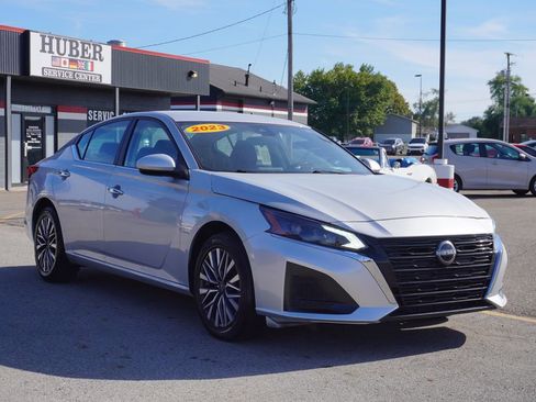 Used 2023 Nissan Altima 2.5 SV image 9