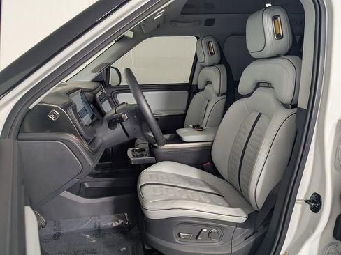 Used 2023 Rivian R1S Adventure AWD/4WD image 13