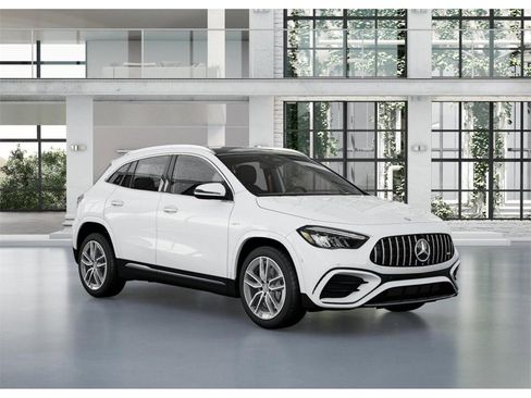 Used 2025 Mercedes-Benz GLA 35 AMG 4MATIC image 11