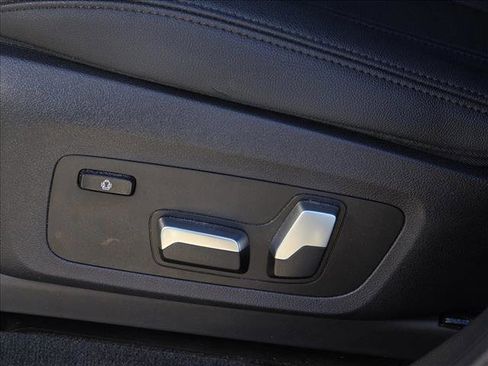 Used 2019 BMW X3 xDrive30i w/ Driving Assistance Package image 14