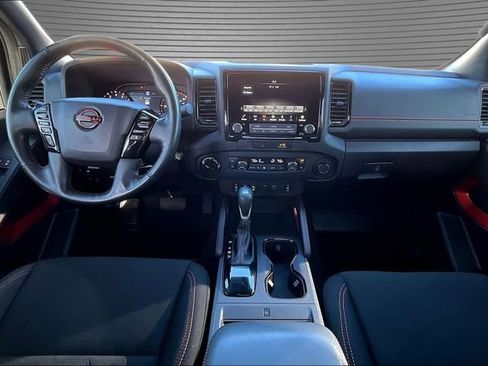 Used 2022 Nissan Frontier PRO-4X AWD/4WD image 8