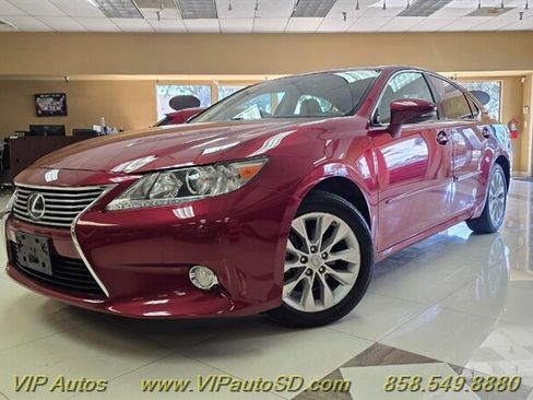 Used 2014 Lexus ES 300h w/ Premium Package w/Bamboo Trim image 2