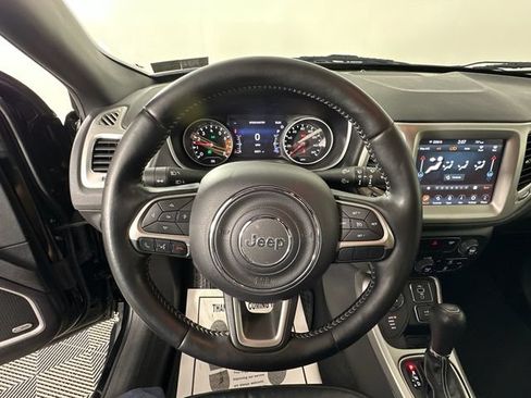 Used 2021 Jeep Compass Latitude w/ Sun and Sound Group AWD/4WD image 10