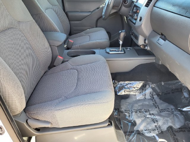 Certified 2021 Nissan Frontier SV w/ Midnight Edition Floor Mats AWD/4WD image 11