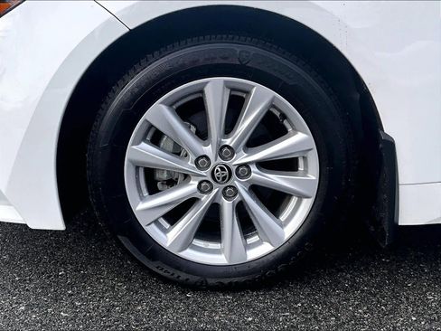 Used 2025 Toyota Corolla LE w/ LE Premium Package image 7