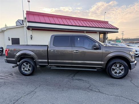 Used 2016 Ford F150 XLT w/ Equipment Group 302A Luxury image 4