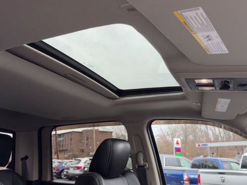 Used 2017 RAM 2500 Laramie w/ Convenience Group image 17