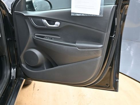 Used 2023 Hyundai Kona SE w/ Cargo Package image 35