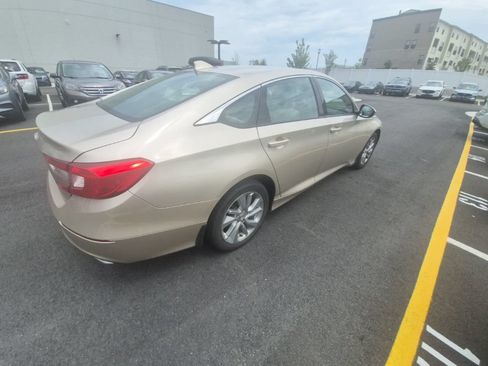 Used 2020 Honda Accord LX image 4