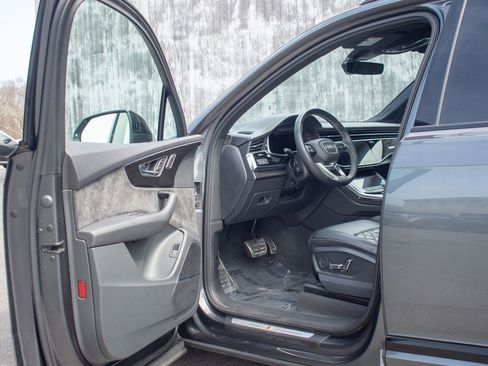 Used 2021 Audi SQ7 Premium Plus image 11