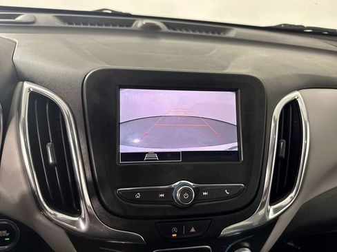 Used 2023 Chevrolet Equinox LS w/ LS Convenience Package AWD/4WD image 9