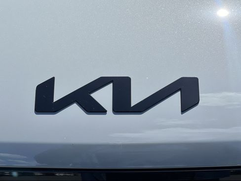 New 2026 Kia Carnival SX Prestige FWD image 12