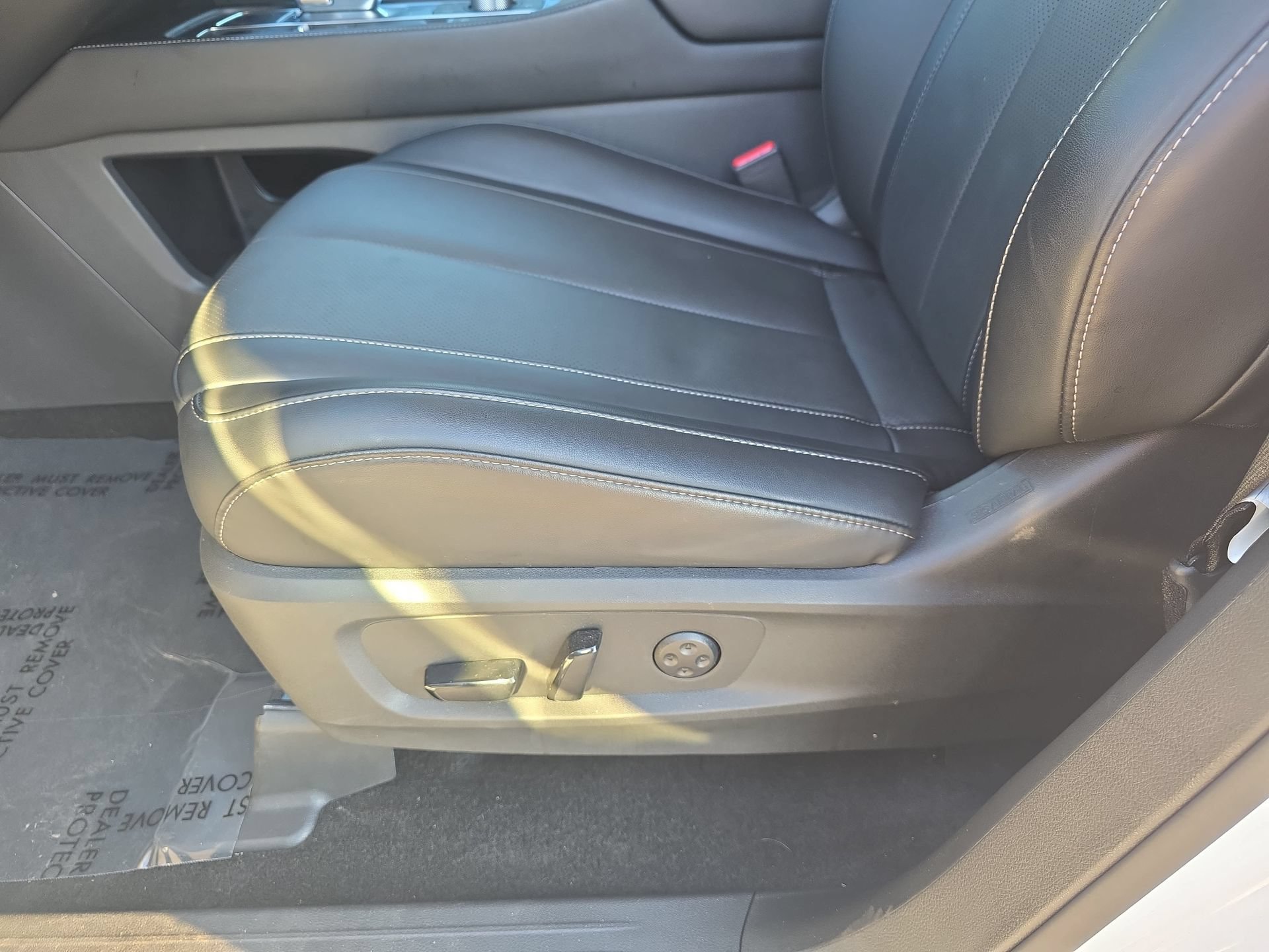 Certified 2026 INFINITI QX60 Luxe w/ Cargo Package FWD image 28