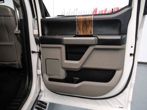 Used 2019 Ford F150 Lariat w/ Equipment Group 502A Luxury image 39