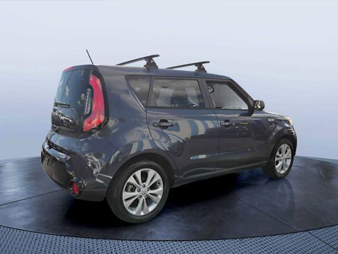 Used 2016 Kia Soul + FWD image 6