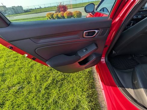 Used 2023 Honda Civic Sport image 21
