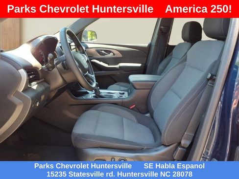 Certified 2022 Chevrolet Traverse LT FWD image 16